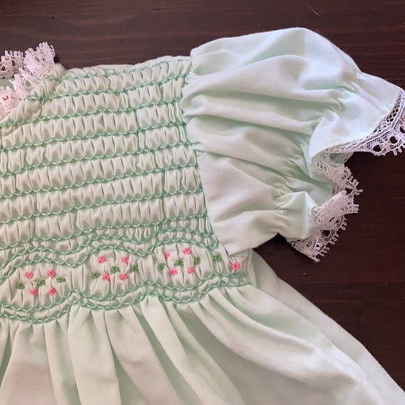 Samara mint green vintage dress 12 months baby smocked dots - Picture 3 of 6